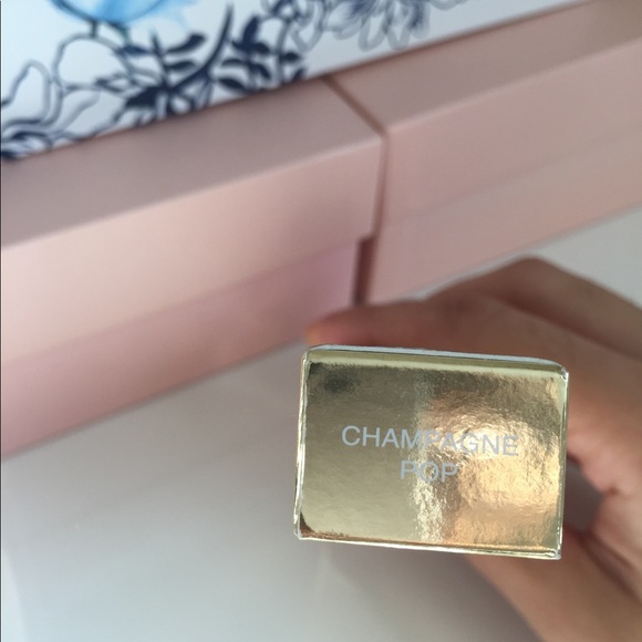 Becca shimmering skin perfector - Picture 3 of 3